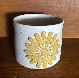 Herb Pot 4" x 3.75" A – Holland Marsh Food Market